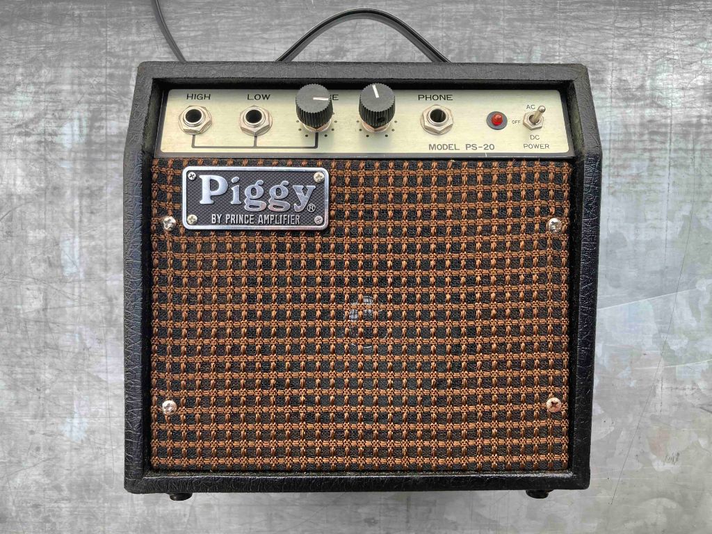 Vintage Piggy amplifier